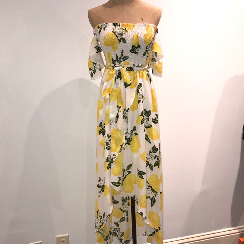 When life gives you lemons wear a lemon dress🍋